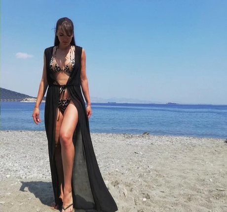 Angela Doxa model xxx picture