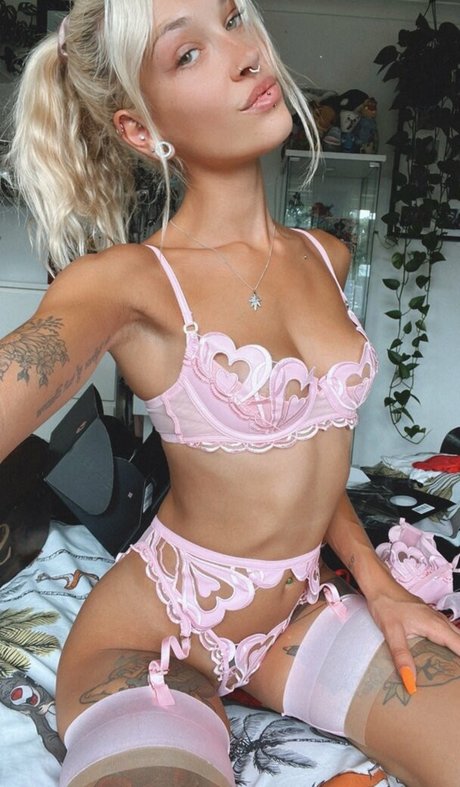 Phirose xxx actress img