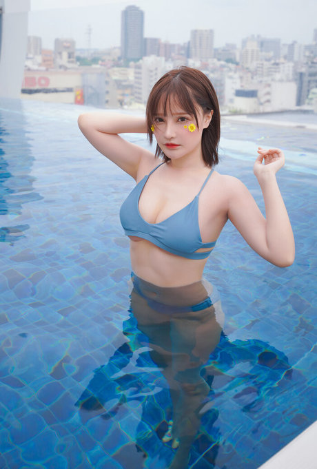 SenyaMiku exclusive model photo