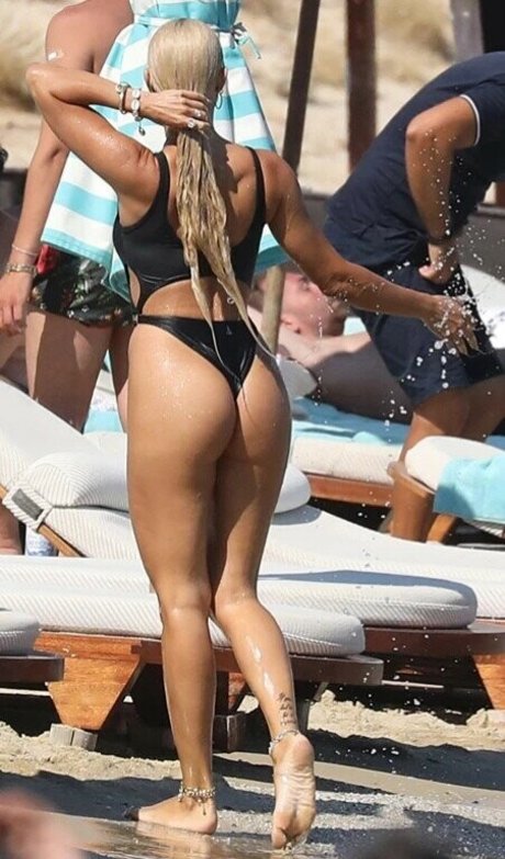 Ioanna Touni hot model gallery