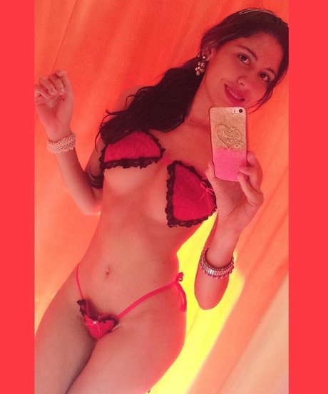 Estrelaanaluh 23 nudes actress gallery