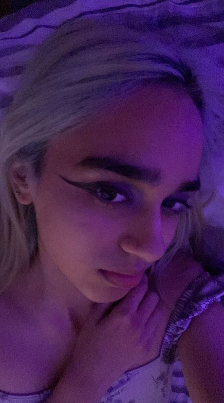 angelsmoonbeam free actress pic