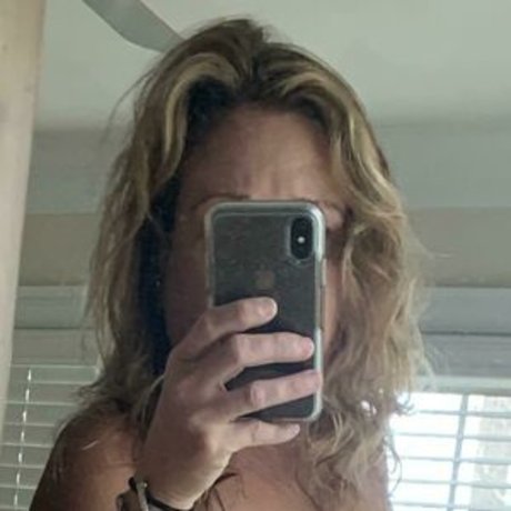 Beachbound actress picture