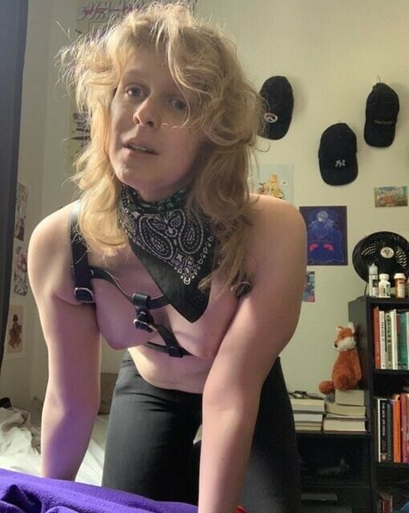 Acvalens xxx star photos