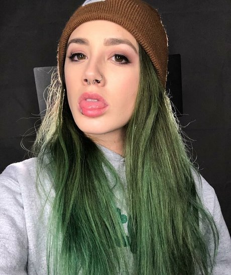 Shandude model porn photos