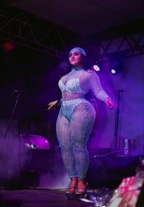 Lulu Mena nude model pic