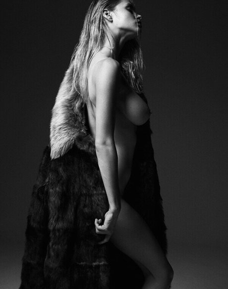 Elle Brittain model top photos