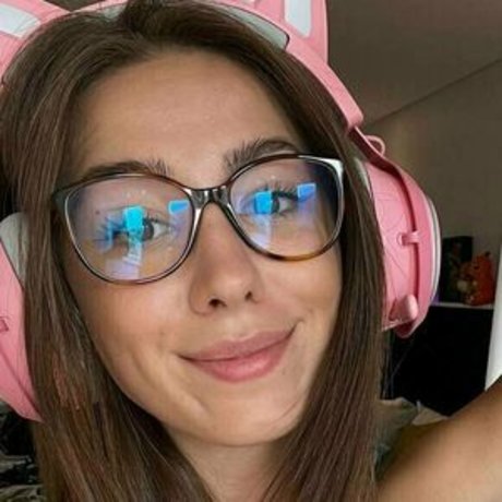 Hailey Hope model xxx image