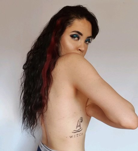 Mika Lee Ray pornstar adult pictures