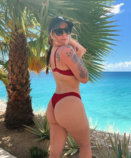 Mandy Sette naked pornstar pic