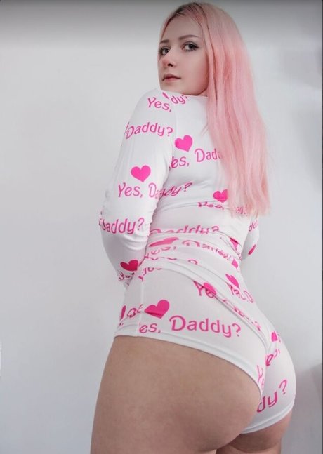 Nika Kotova model top pic