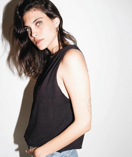 Meyran Menkes star high quality photo