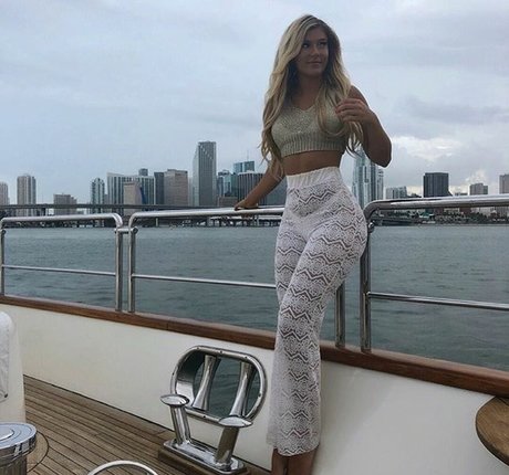 Hannah Sharpe exclusive star gallery