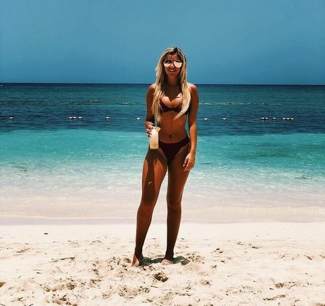 Hannah Sharpe nudes actress photo