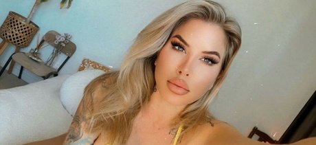 AvaArlo pornstar sexy archive