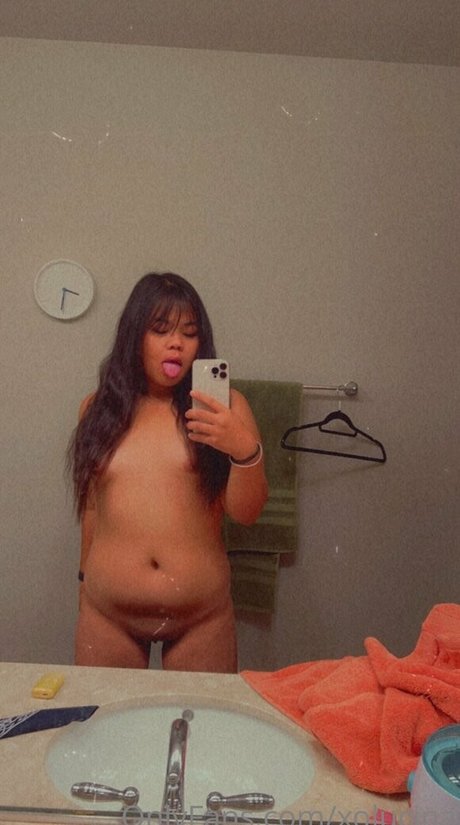 xolucina star naked photos