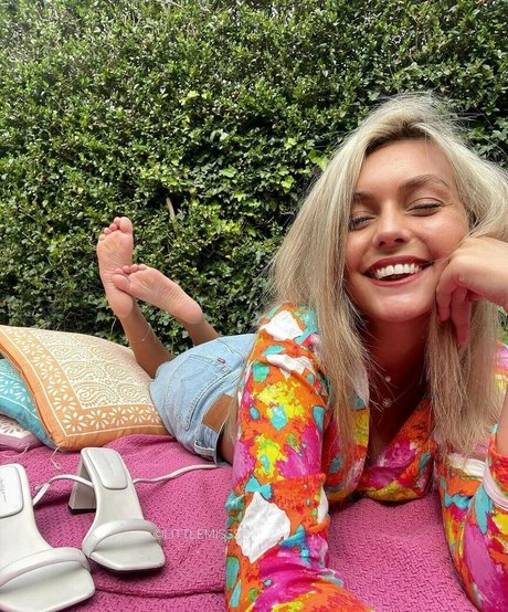 Amelie May pornstar xxx photos