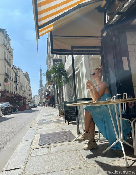 Kitty Nguyen star hd photos