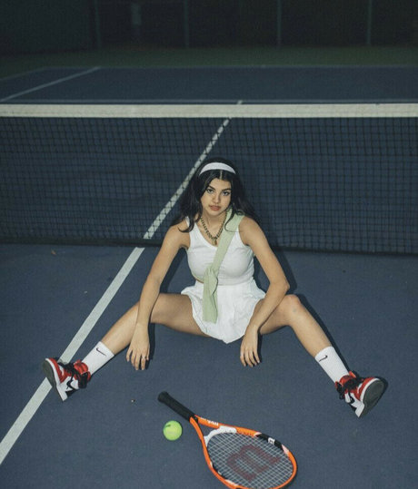 Sara Echeagaray pornstar nude gallery