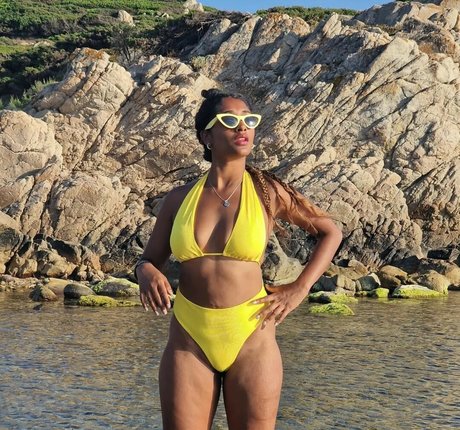 Dinusha model beautiful galleries