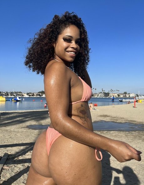 Dizzydisc0 nudes actress photos