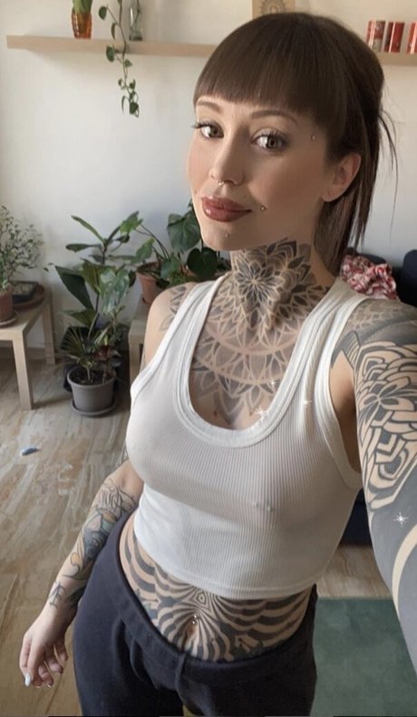 eleperuffo_ star beautiful archive