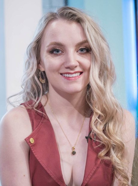 Evanna Lynch pornstar galleries