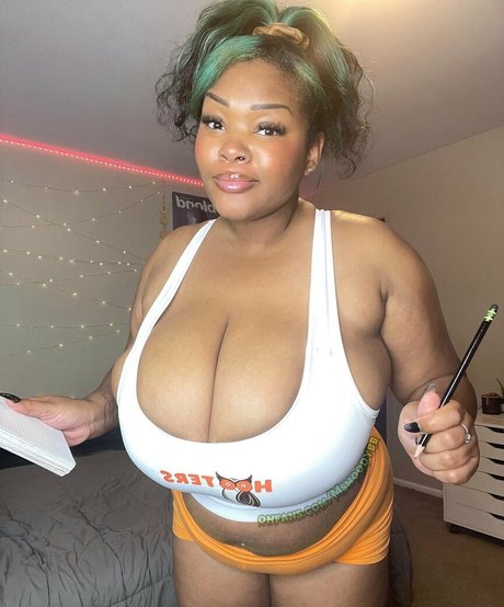 MsMoodyBB nudes actress img