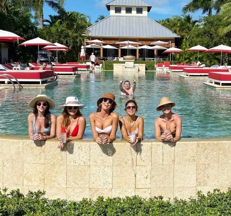 Odette Annable model xxx pictures