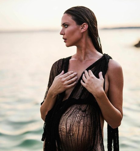 Odette Annable nudes star photo