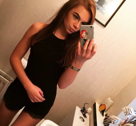 charlotte maynard erotic actress photo