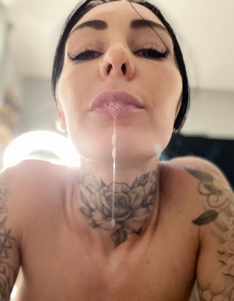 CarmenDivine perfect model picture