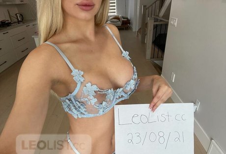 Milan Rose beautiful pornstar images