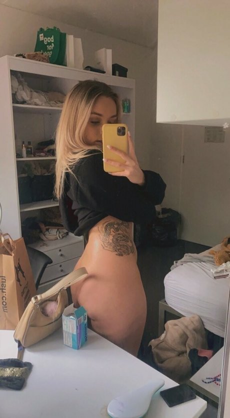 Oliviaeviplant exclusive pornstar pics