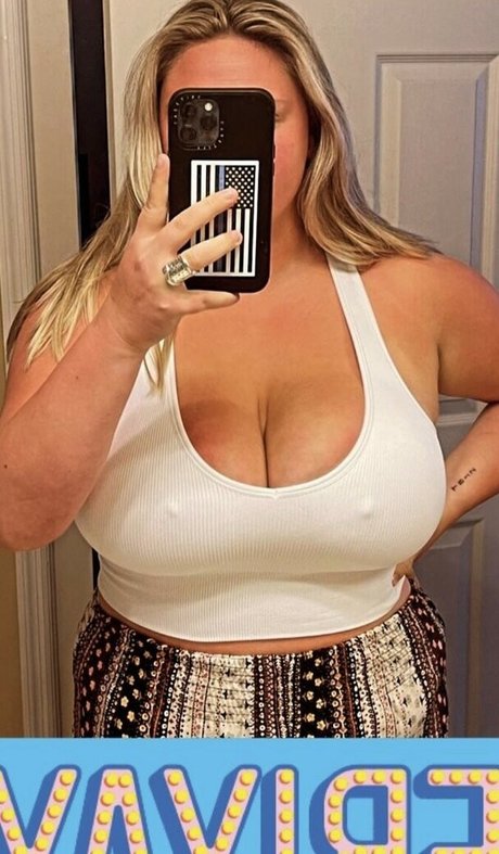 Emma Burzynski star hot pictures