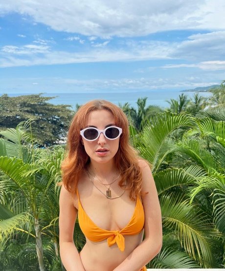 Juliette Goglia art star pictures