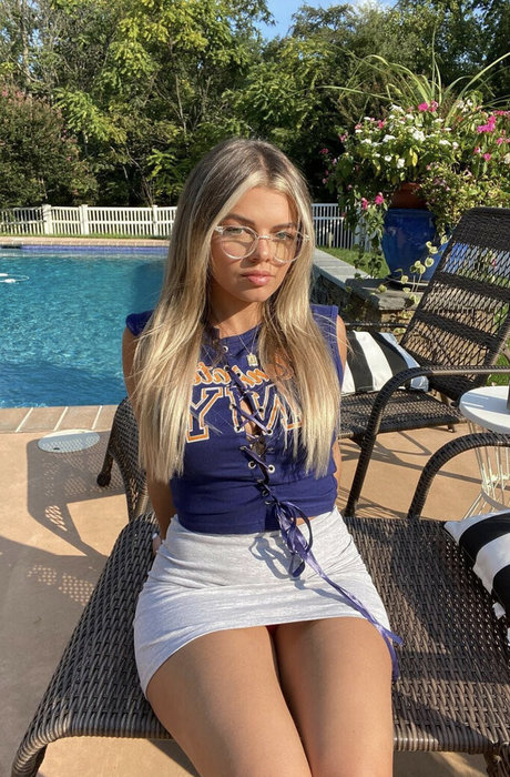 Jillian Villano nude model image