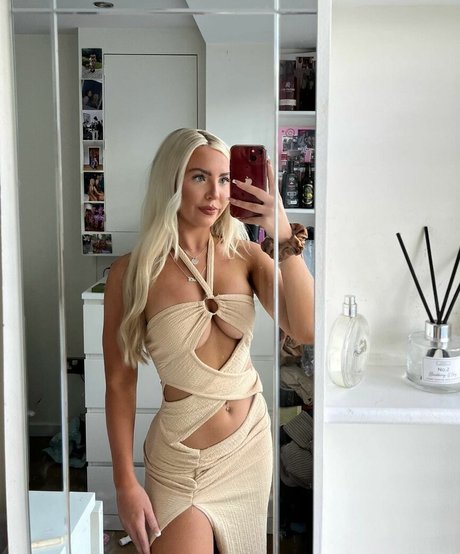 Beth Tucker nudes star photos