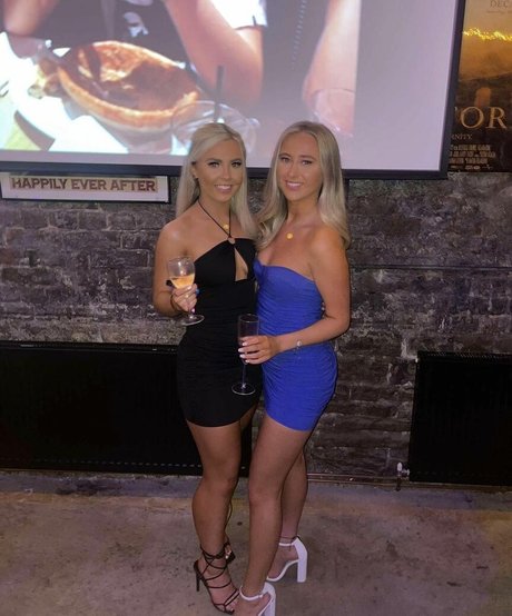 Beth Tucker art model photos