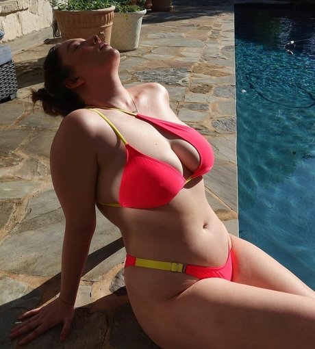 Lilly Moon exclusive actress picture