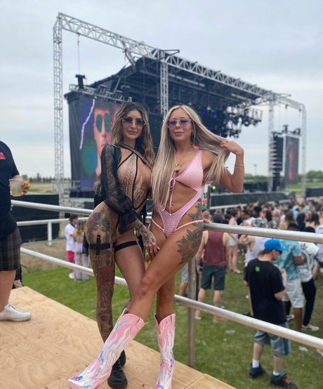 Jessilou inked star high quality image