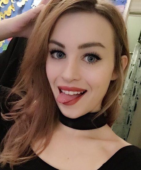 Naniheichou nude actress archive