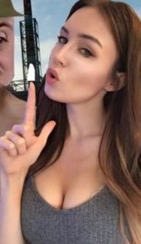 Naniheichou pornstar sexy photos