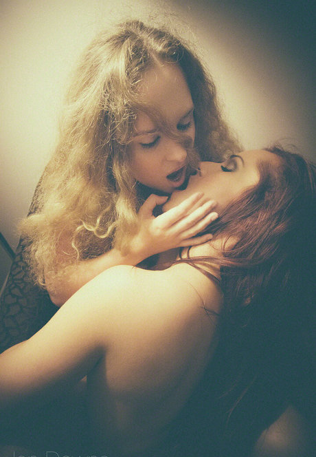 Emily Hamilton best model picture