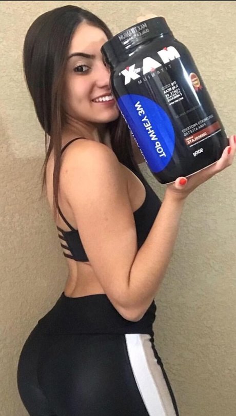 Alany Lima model porn image