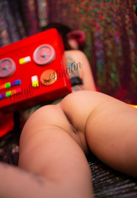 hisatin nude model photos