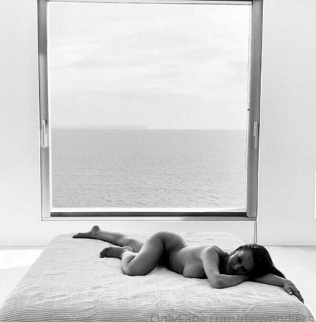 Laura Mueller model high quality gallery