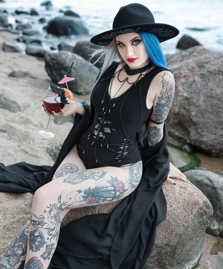 BlueAstrid erotic pornstar archive