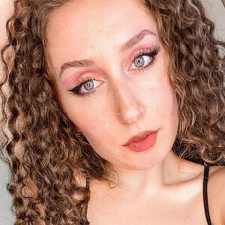 Catalina Ganea erotic star photo