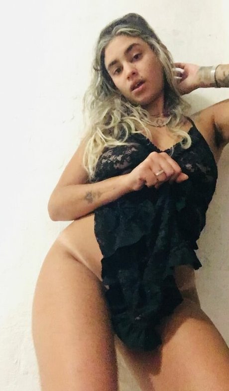 Fbeax model free pic